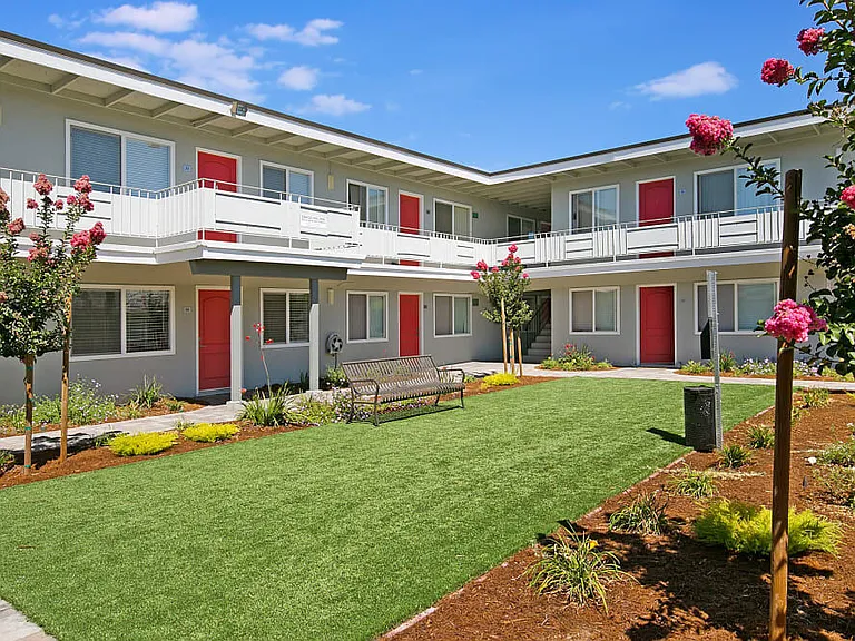 Bon Aire Apartments — Photo 80