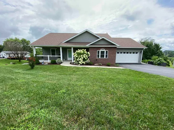 500 W 11th St, Oolitic, IN 47451