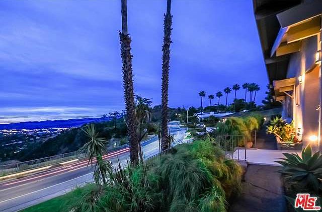 1st image of 8520 Mulholland Dr