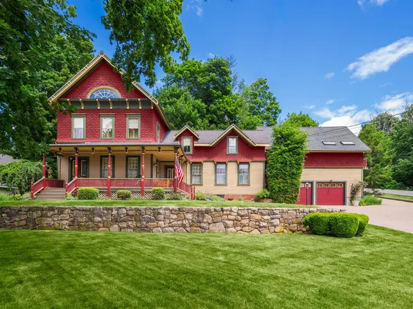 88 York Street, York, ME 03909