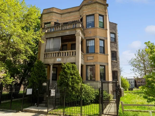 1519 E Marquette Rd #2W, Chicago, IL 60637