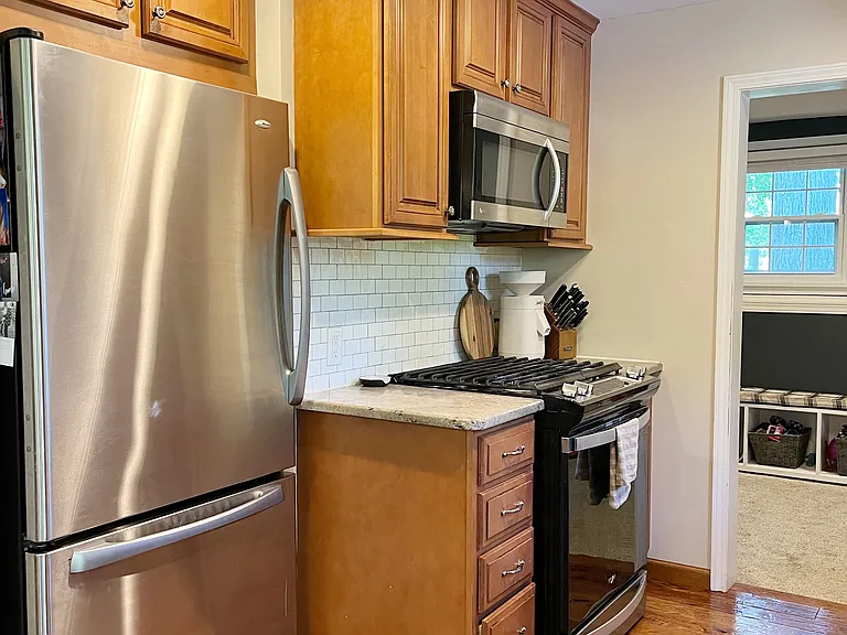 275 Woodland Dr — Photo 1