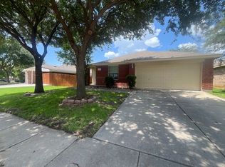 8509 Hawks Nest Dr, Fort Worth, TX 76131