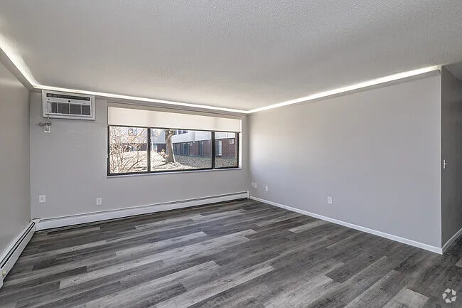 2 bed, $1,695 — Photo 4