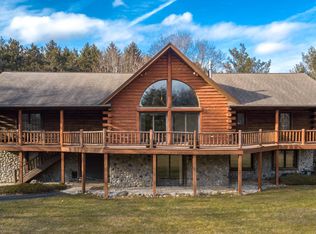 W200S8609 Woods Rd, Muskego, WI 53150