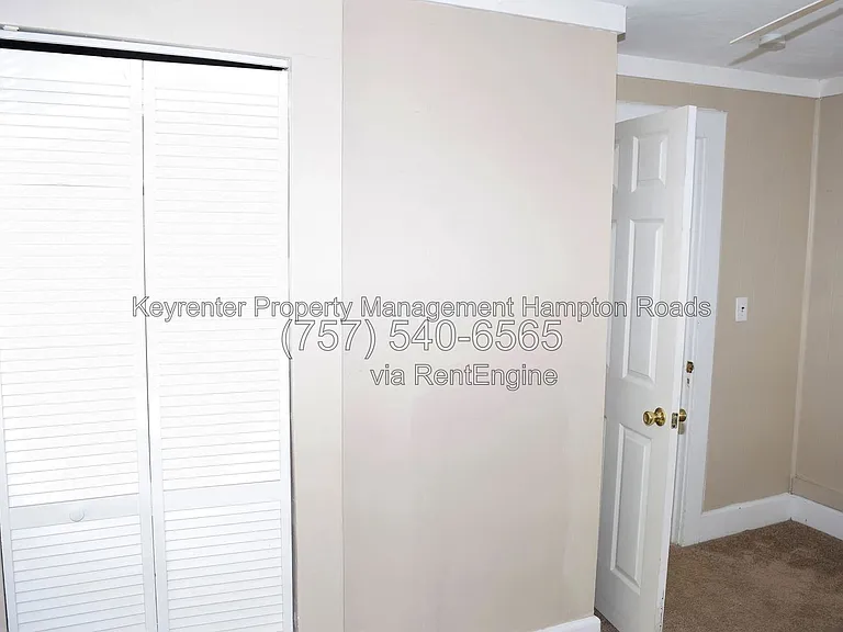857 W 41st St — Photo 26