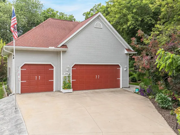 8405 Ridgeview Ct, Larsen, WI 54947
