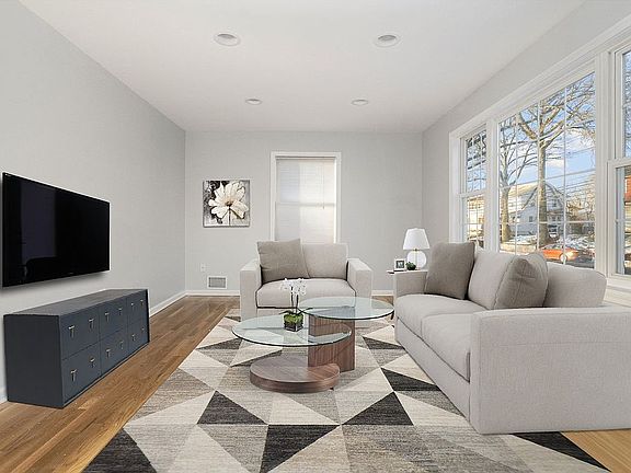 2nd image of 411 Broughton Ave