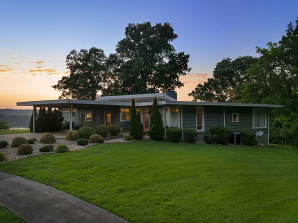 710 River Bluff Ct, Sheffield, AL 35660