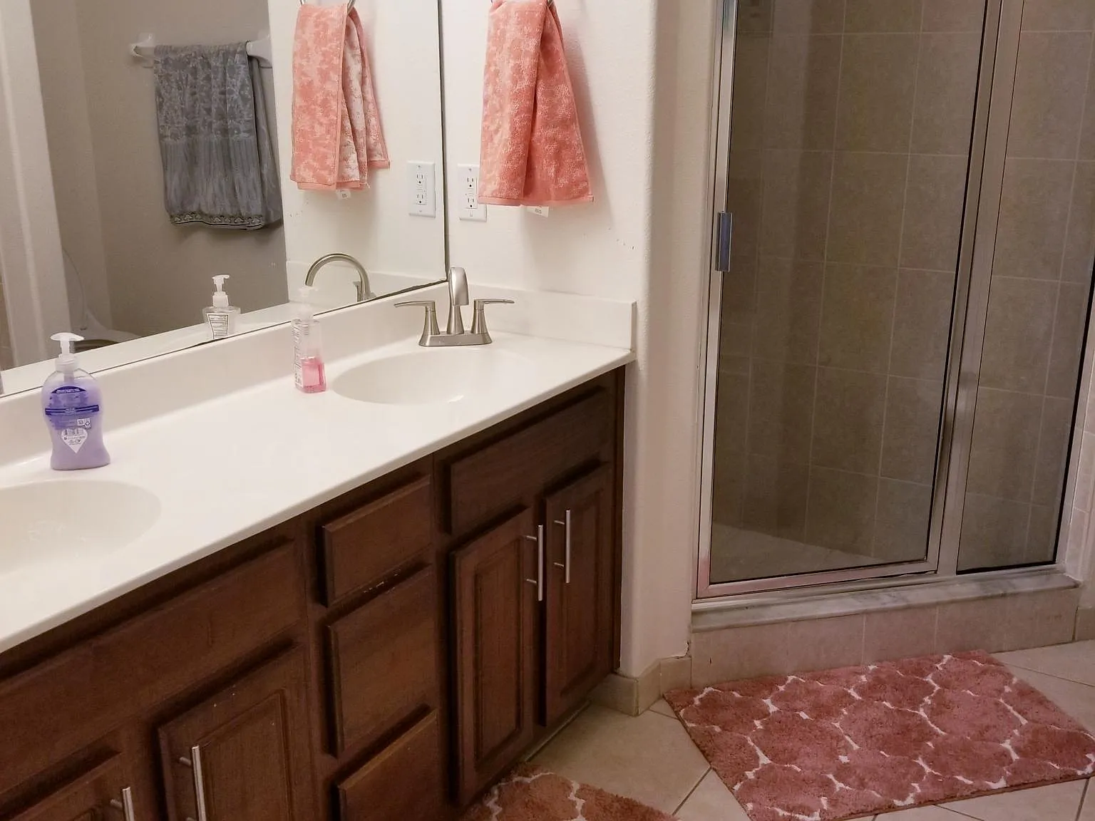3 bed, 1604 sqft, $2,200 — Photo 2