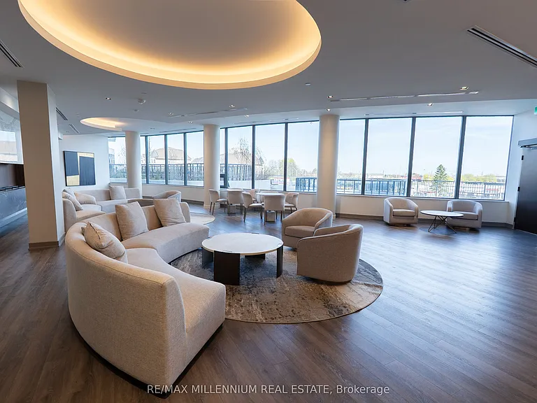 5105 Hurontario St #Penthouse 2 — Photo 24