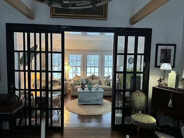 4 bed, 5.0 bath, 3390 sqft, $4,000 — Photo 2