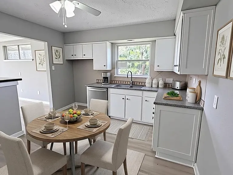 5902 Willow Glen Dr — Photo 4