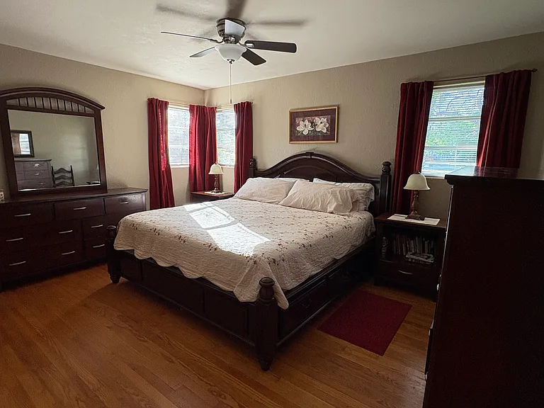 1135 Magnolia Ave — Photo 7