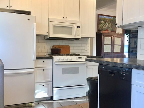 4th image of 1411 Logan St SE