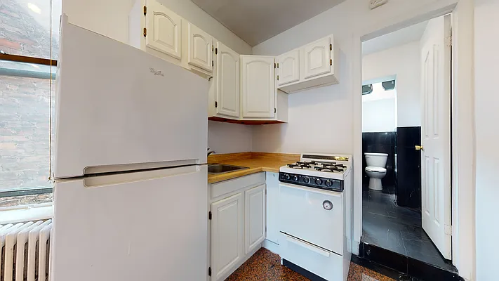 Rented by Bond New York | media 15