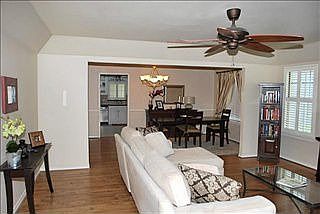 3rd image of 5019 Bradford Dr