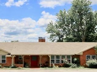 935 W Kings Rd, Ada, OK 74820