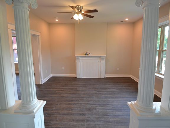 2nd image of 1510 Chapel St