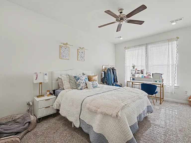 4885 Triangle St — Photo 14