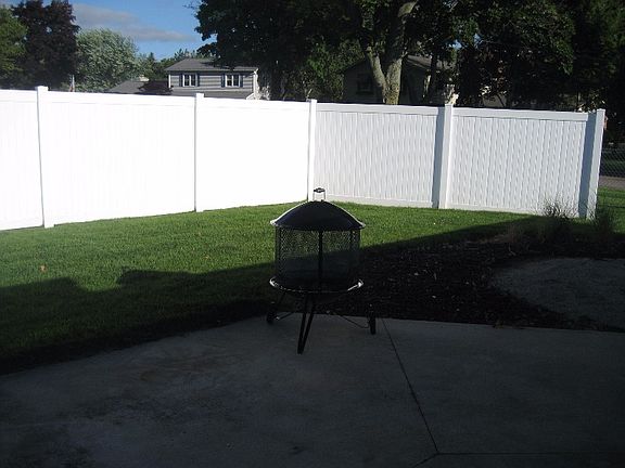 3rd image of 4684 Cedar Ln