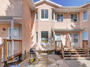 204 N Strathaven Dr #32, Strathmore, AB T1P1P6