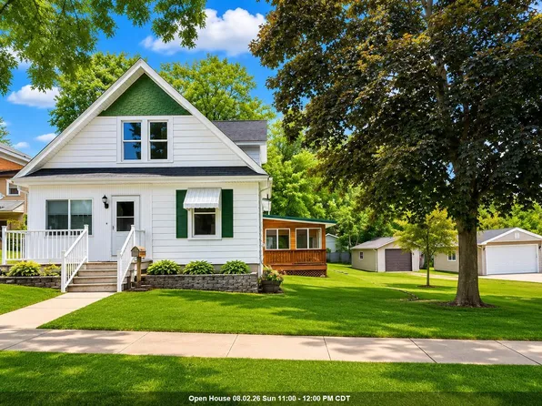 110 S Swetting St, Berlin, WI 54923