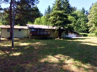 2074 Cochran Rd, McKinleyville, CA 95519