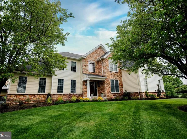 301 Prescott Dr, Chester Springs, PA 19425