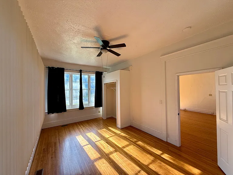 118 N Glenwood Ave — Photo 30