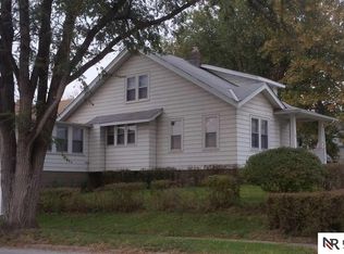 3948 R St, Omaha, NE 68107