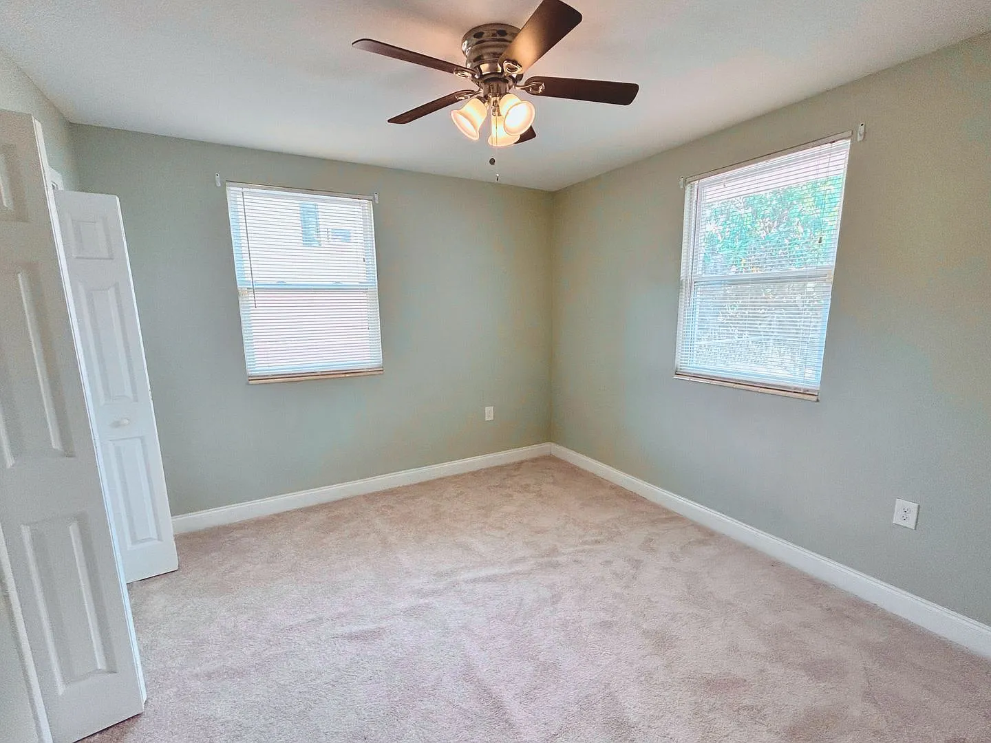 Newly Renovated Canal-Front Home On Double Lot With Boat Lifts & Mango Trees! — Photo 4