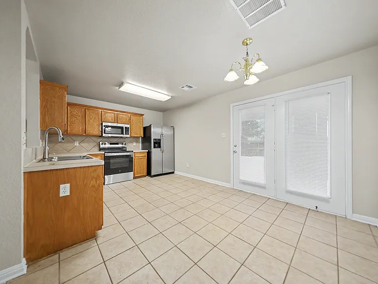 4000 Bull Run Dr — Photo 5