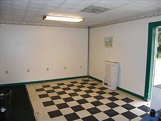 2nd image of 209 W Georgia St