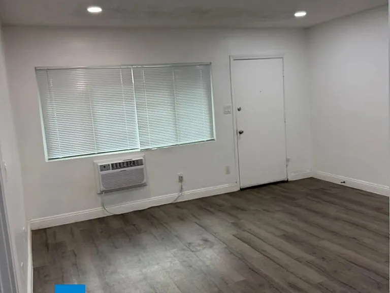 5739 Halbrent Ave #28 — Photo 3