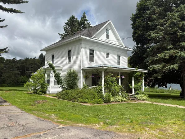 835 Depot St, Burke, NY 12917