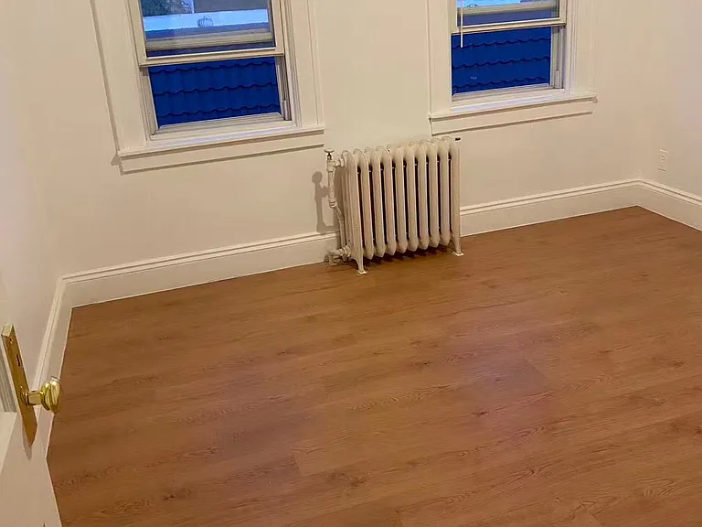 16219 Laburnum Ave #3 — Photo 3
