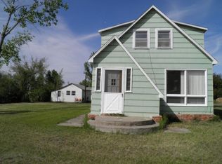 511 E Clark Ave, Glendive, MT 59330