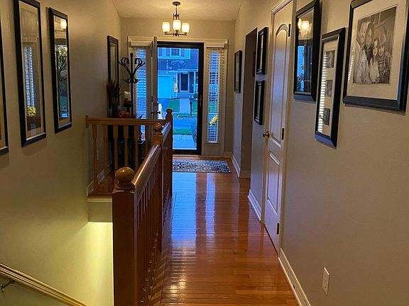 3rd image of 5912 Winebrook Dr