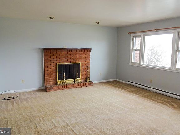 2nd image of 225 Williamson Ave