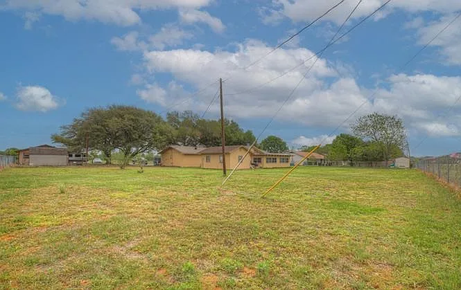 1010 Country Oak Dr — Photo 8