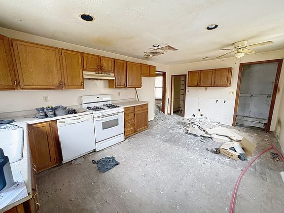 5th image of 13503 140th St W