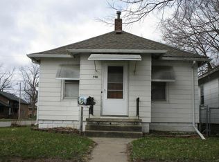 750 Newton St, Waterloo, IA 50703