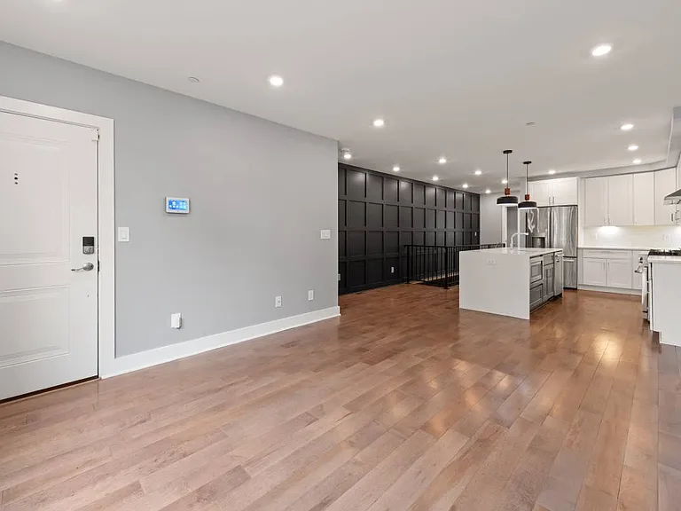 1609 Holbrook St NE #2 — Photo 21