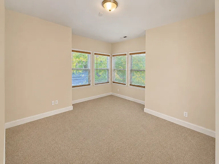 1013 Fair Oaks Ave. — Photo 7