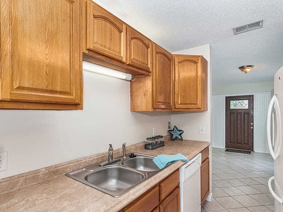 5th image of 677 John Hancock Ln