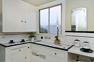 5th image of 48 Alton Ave