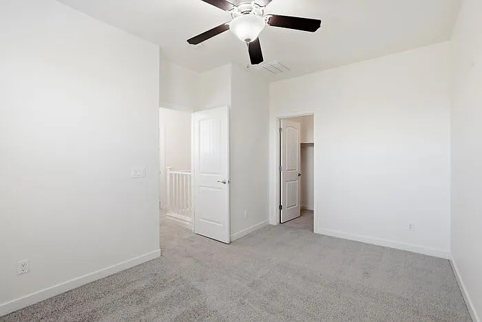 692 N Blackbird Dr — Photo 29