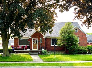 22455 Boulder Ave, Eastpointe, MI 48021