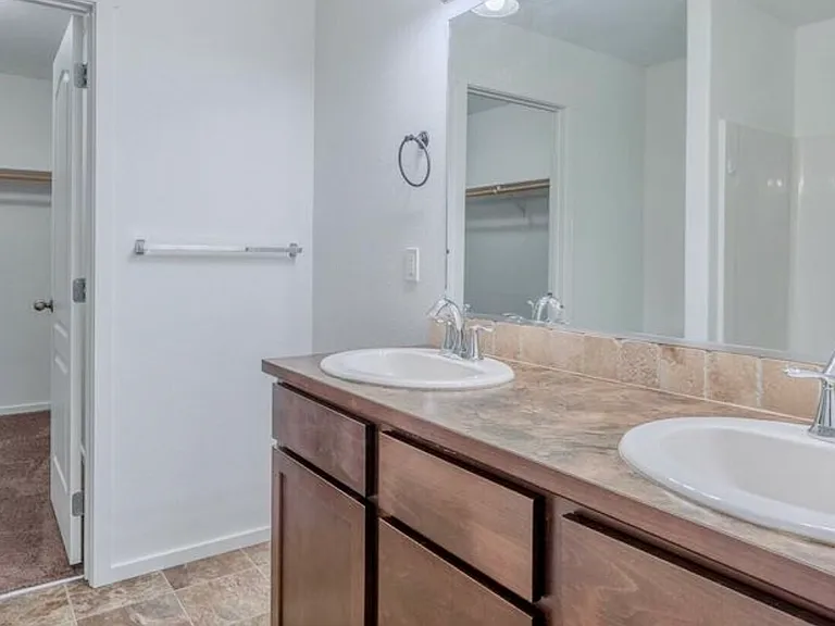 4662 W Tramore Dr — Photo 13